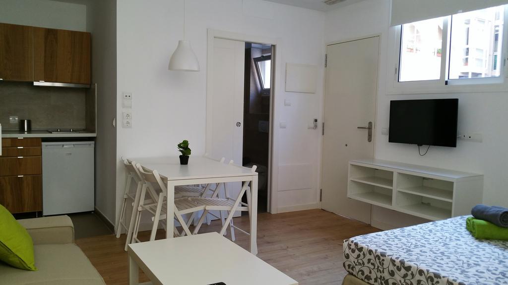 Apartamentos Clavero Málaga Exterior foto