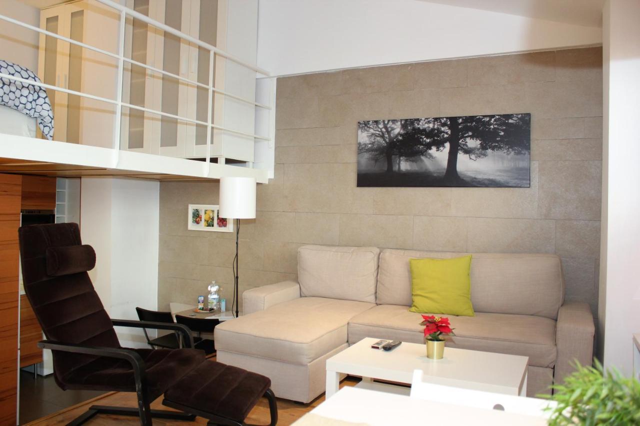 Apartamentos Clavero Málaga Exterior foto