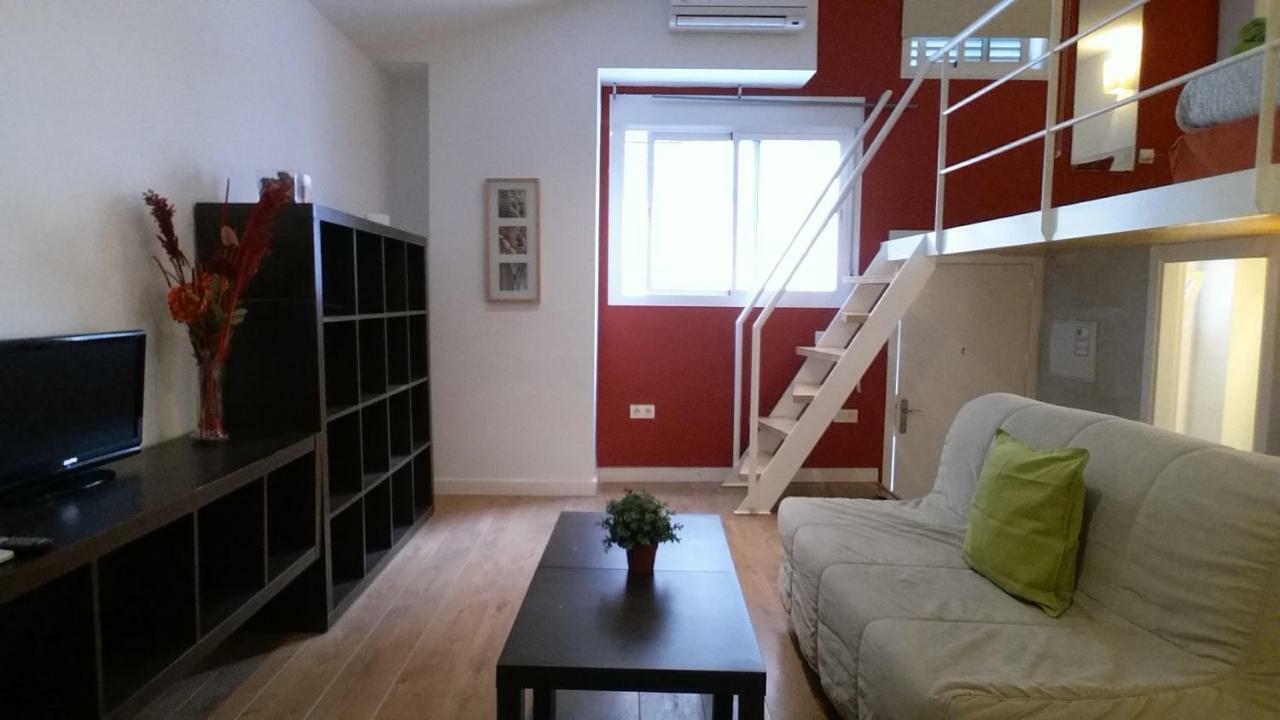 Apartamentos Clavero Málaga Exterior foto