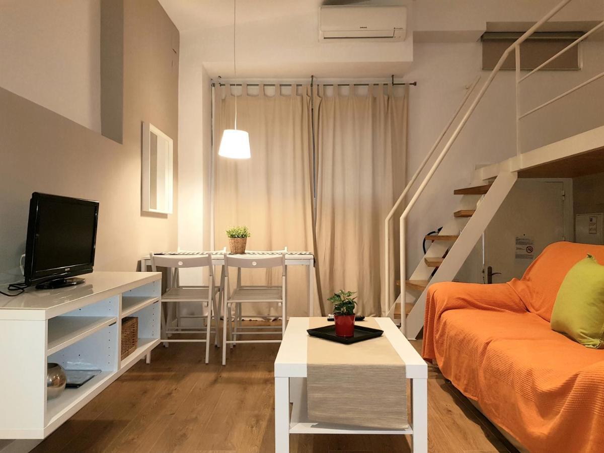 Apartamentos Clavero Málaga Exterior foto